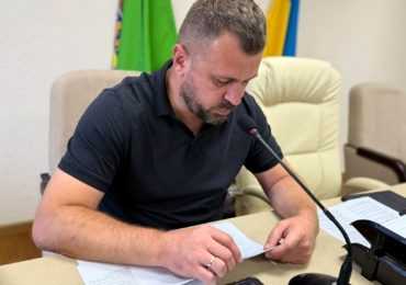 РІШЕННЯ, ЯКІ НЕ МОЖНА ВІДКЛАДАТИ: ВІДБУЛАСЯ ПОЗАЧЕРГОВА СЕСІЯ